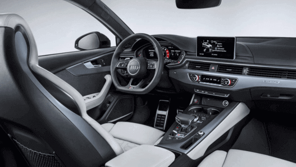 New-Audi-RS4-Interior