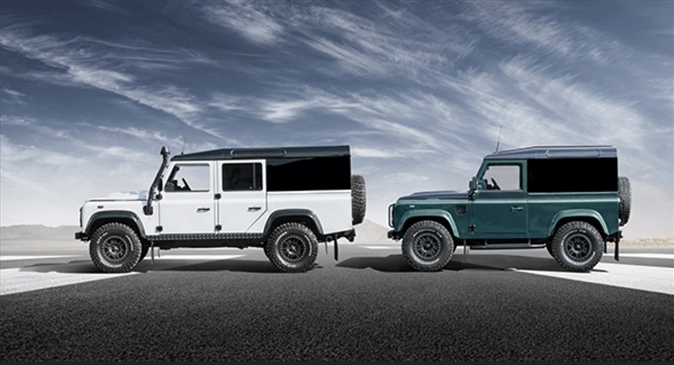 7 Top Automotive Companies Restoring Classic Land Rover Defenders – Robb  Report