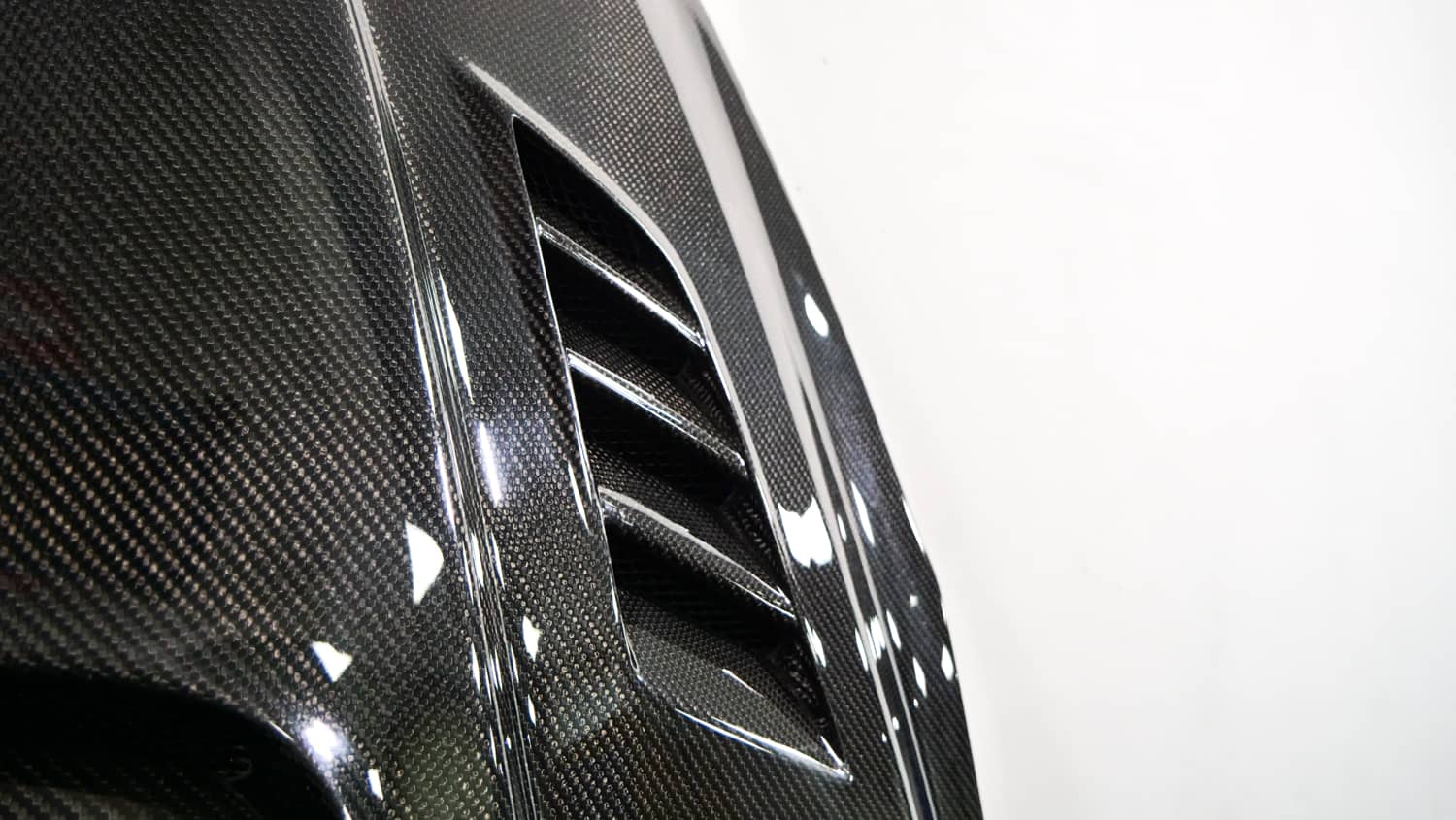 Nissan GTR Carbon Fibre Bonnet