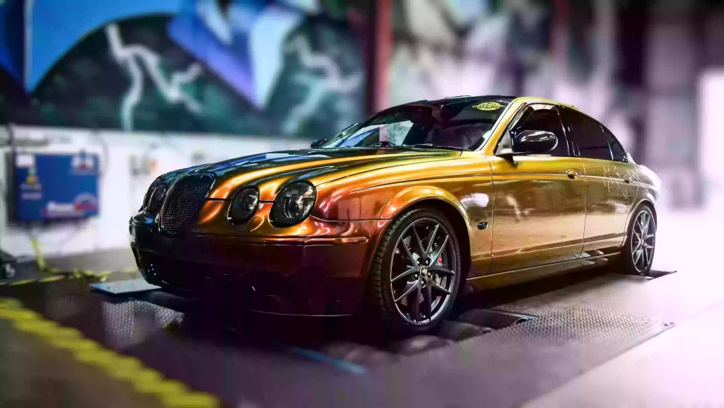 Tuning Jaguar S-Type at VIEZU on the Dyno