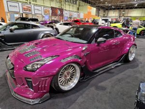 Autocar International Show 2023 - VIEZU Nissan GTR R35 in pink SMaRT