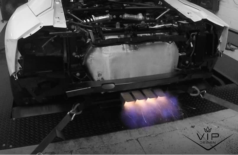 Lamborghini Exhaust flaming