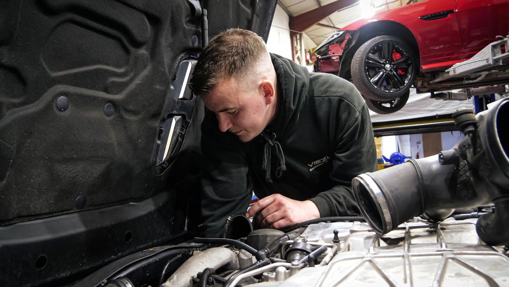 Jaguar servicing work workshop